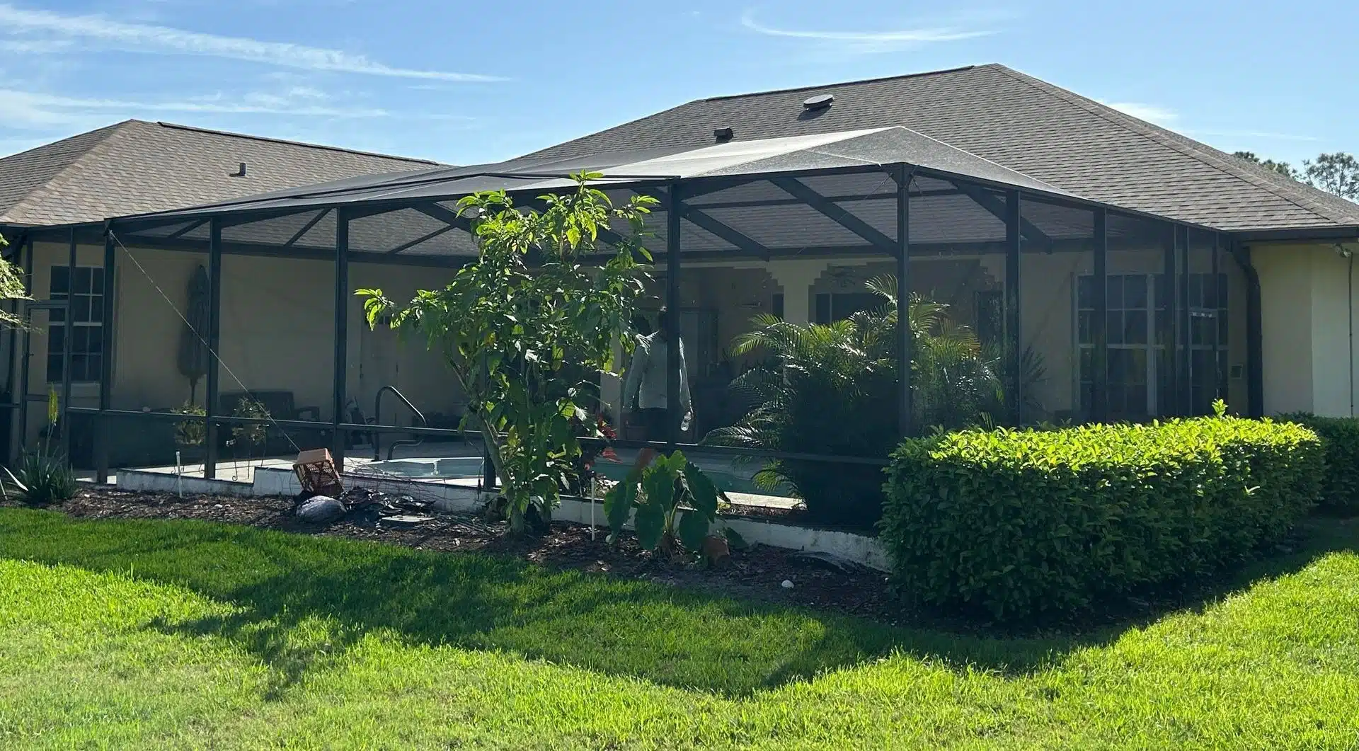 What Does Pool Cage Rescreening Cost in Polk County? (2026 Pricing)